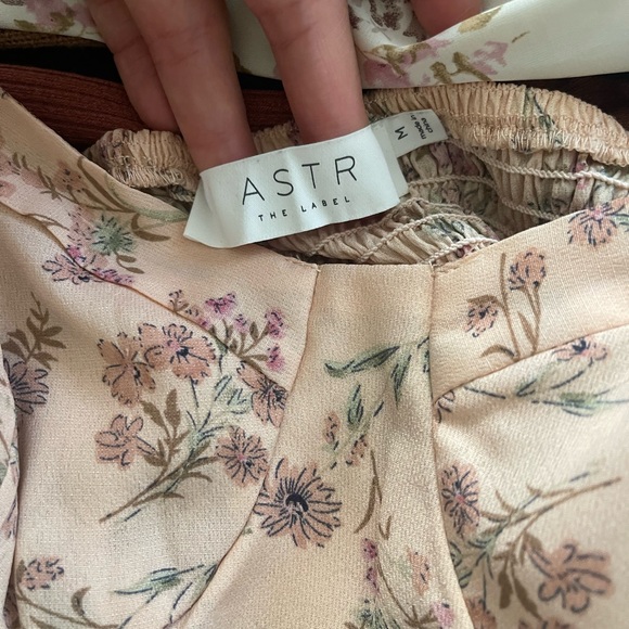 ASTR THE LABEL Corset Floral Top - Picture 3 of 3